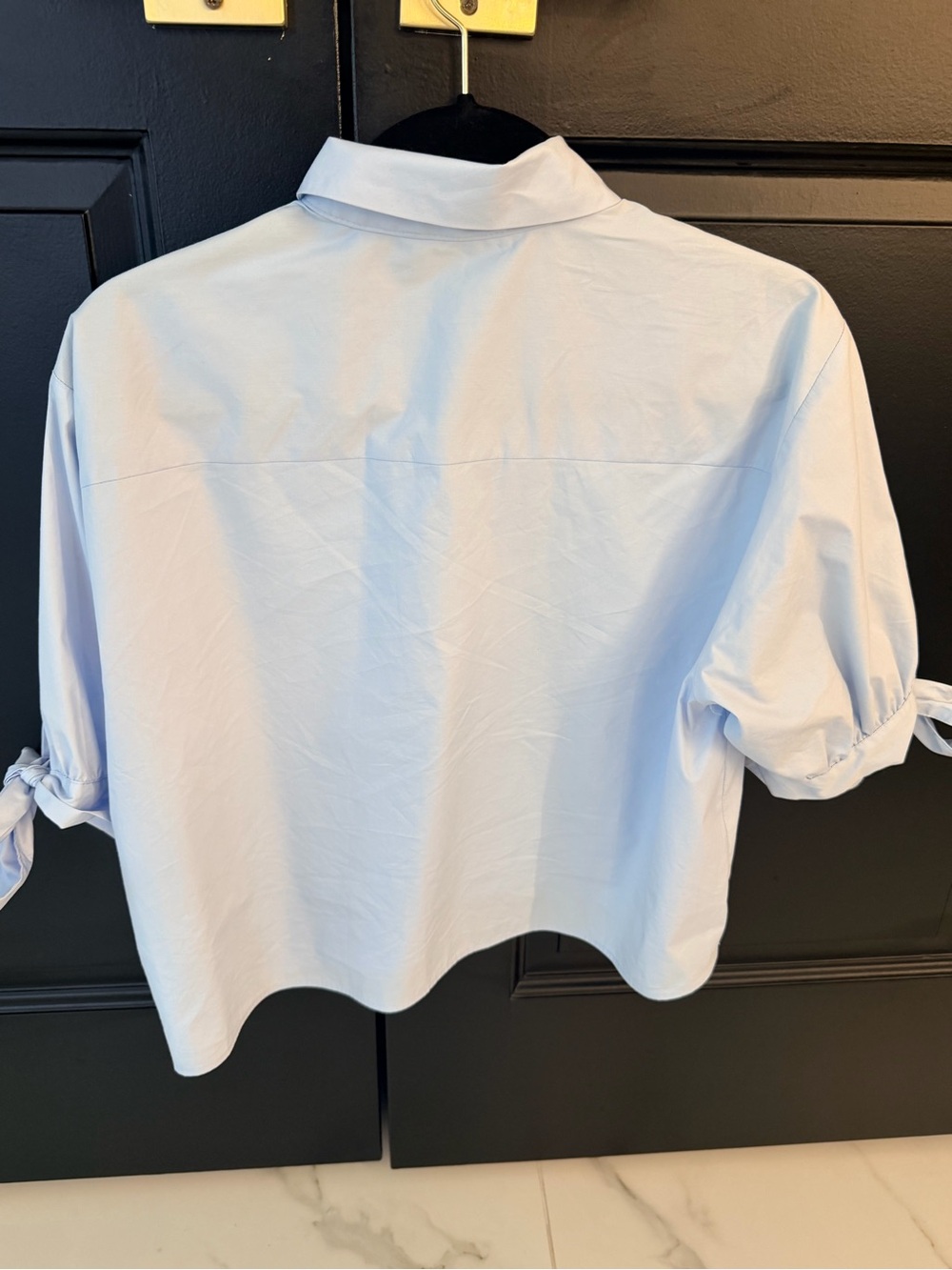 ZARA Light Blue Cropped Button-Front Shirt with Tie Sleeves - Picture 3 of 5